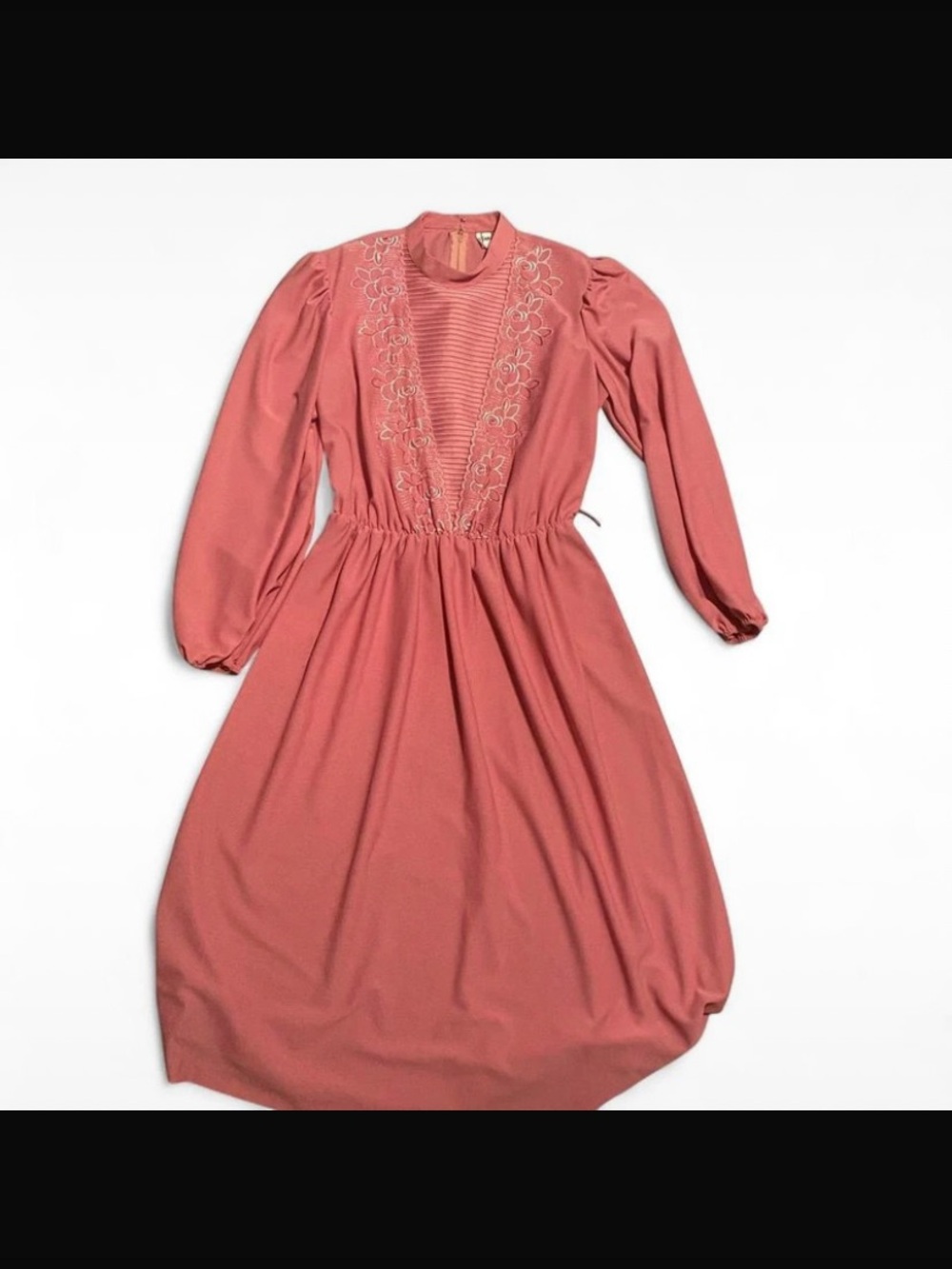 Vintage Rose-Pink Long Sleeve Embroidered Midi Dress